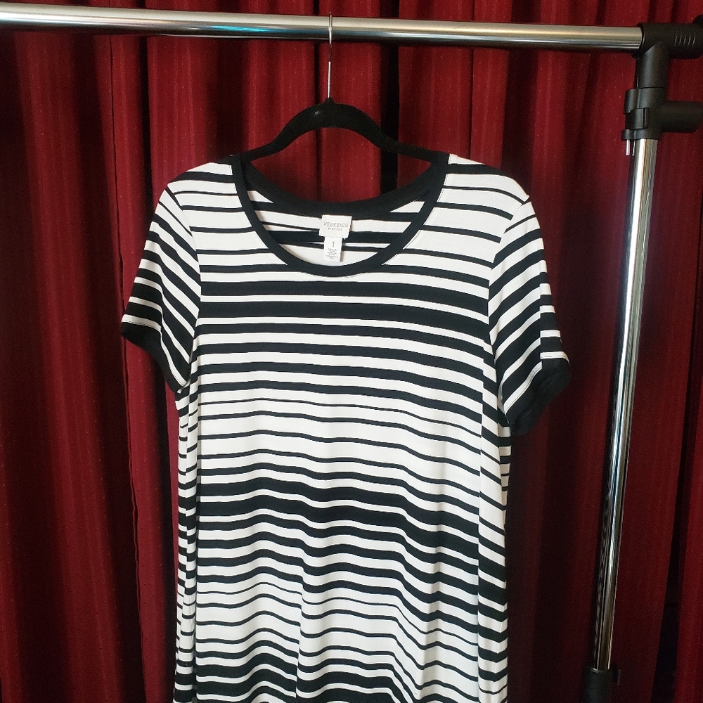Chico's zenergy top, size 1
